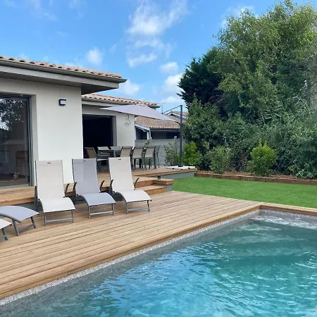 La Girondoise Avec Piscine Chauffee *